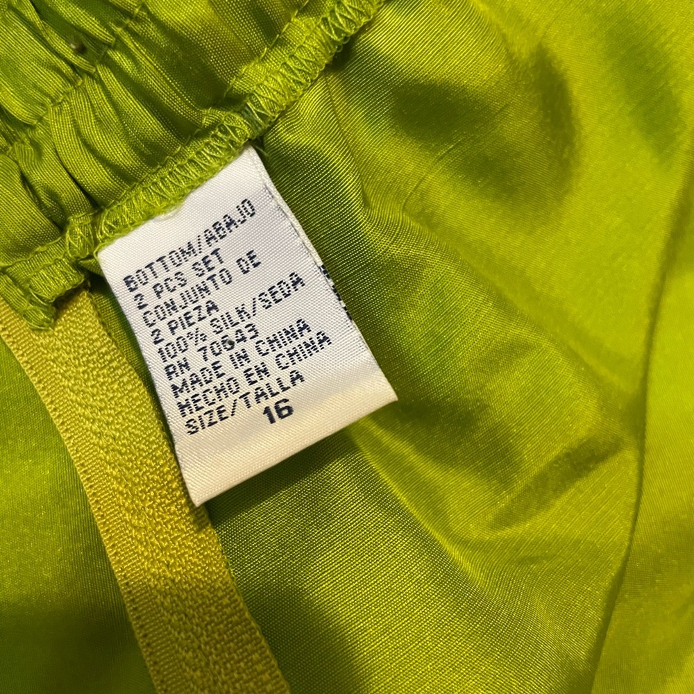 Green silk slacks - Picture 4 of 9